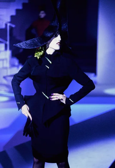 Look 13